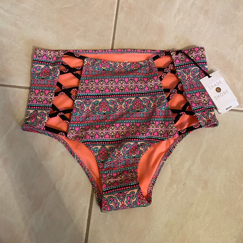 6/$25💗- NWT Bikini Bottoms